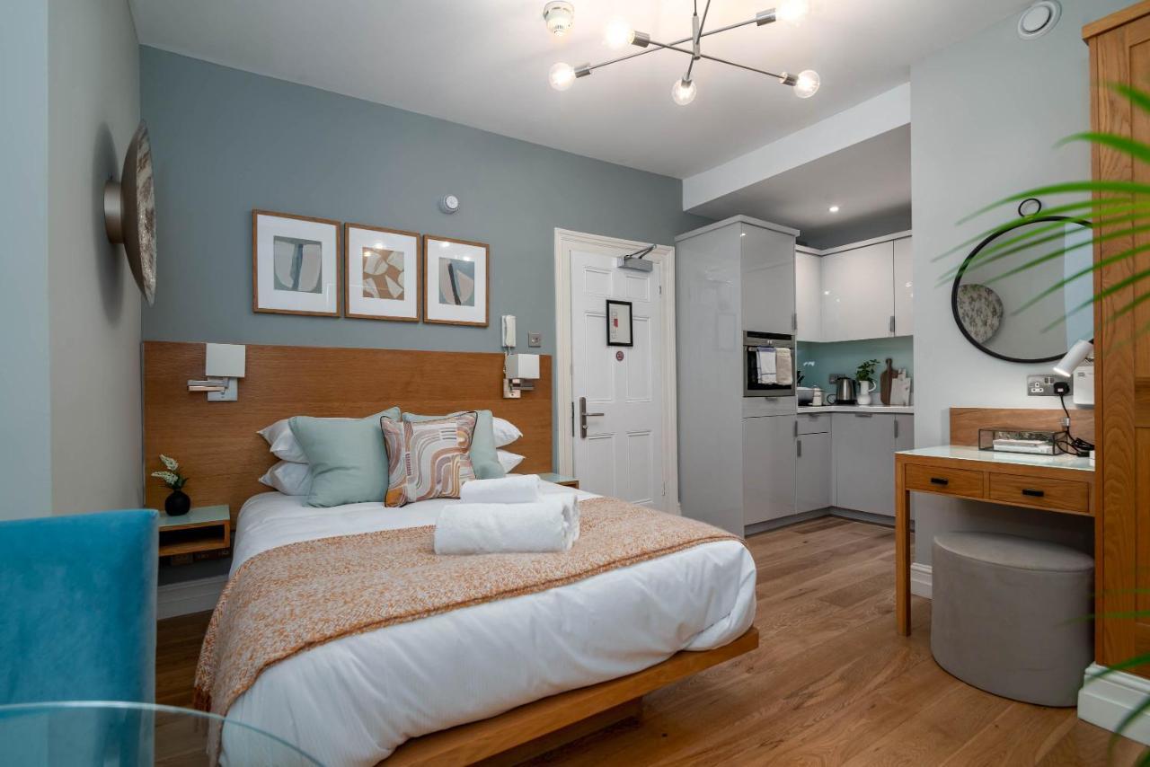 Апартаменты 5 Doughty Street Лондон Экстерьер фото