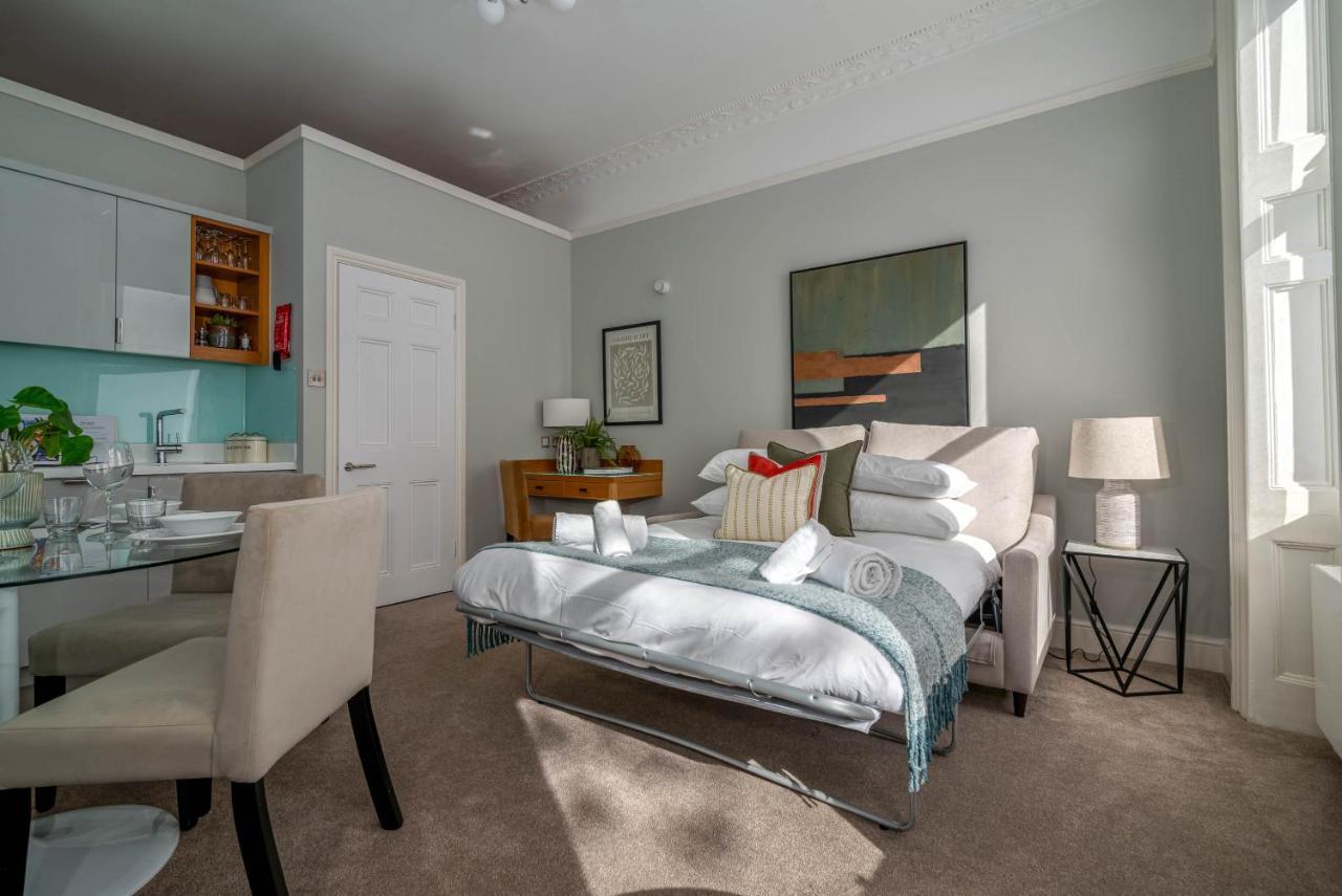 Апартаменты 5 Doughty Street Лондон Экстерьер фото