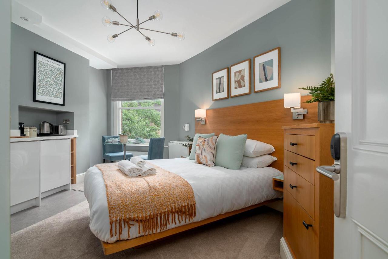 Апартаменты 5 Doughty Street Лондон Экстерьер фото