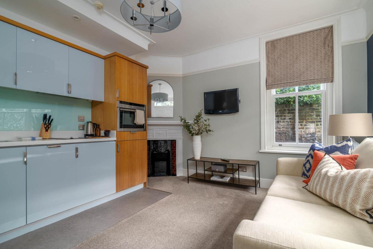 Апартаменты 5 Doughty Street Лондон Экстерьер фото