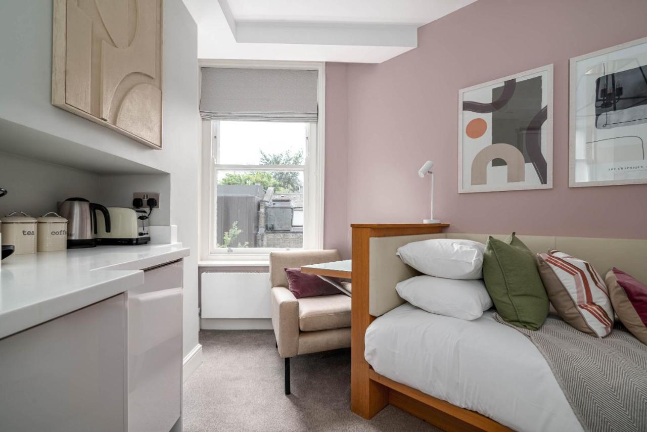 Апартаменты 5 Doughty Street Лондон Экстерьер фото