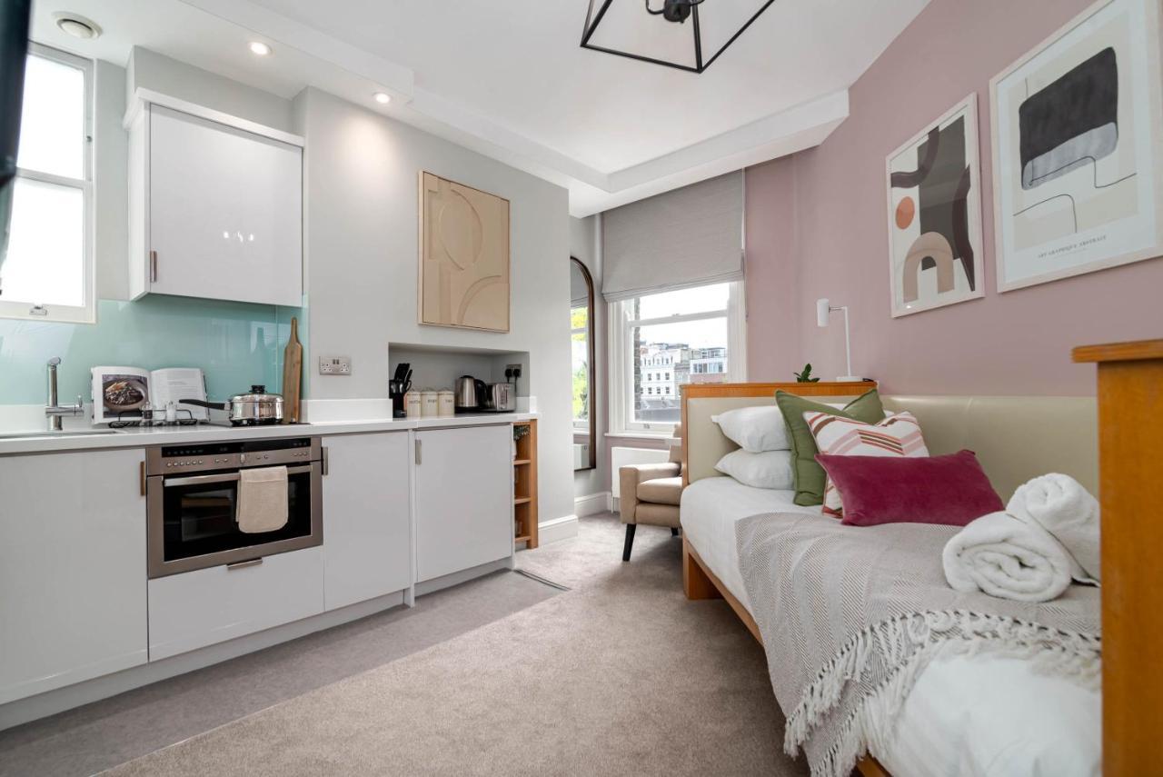 Апартаменты 5 Doughty Street Лондон Экстерьер фото